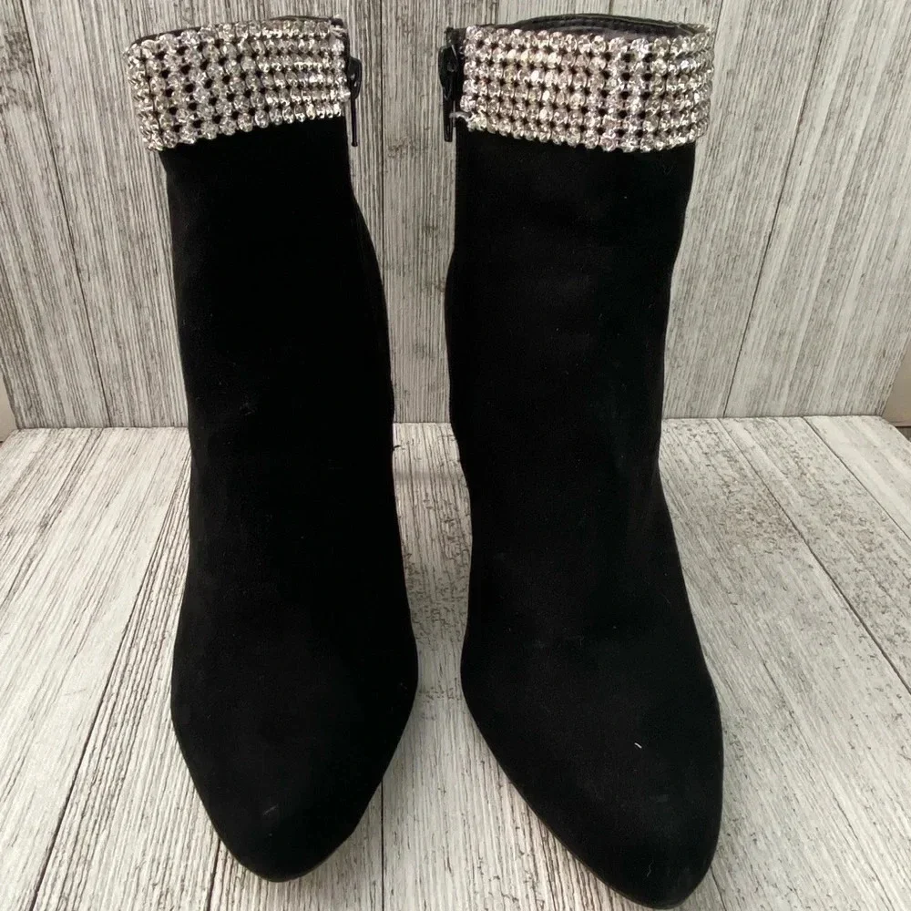 NEW YORK & COMPANY RHINESTONE-CUFF HEEL BOOTIE SIZE 10